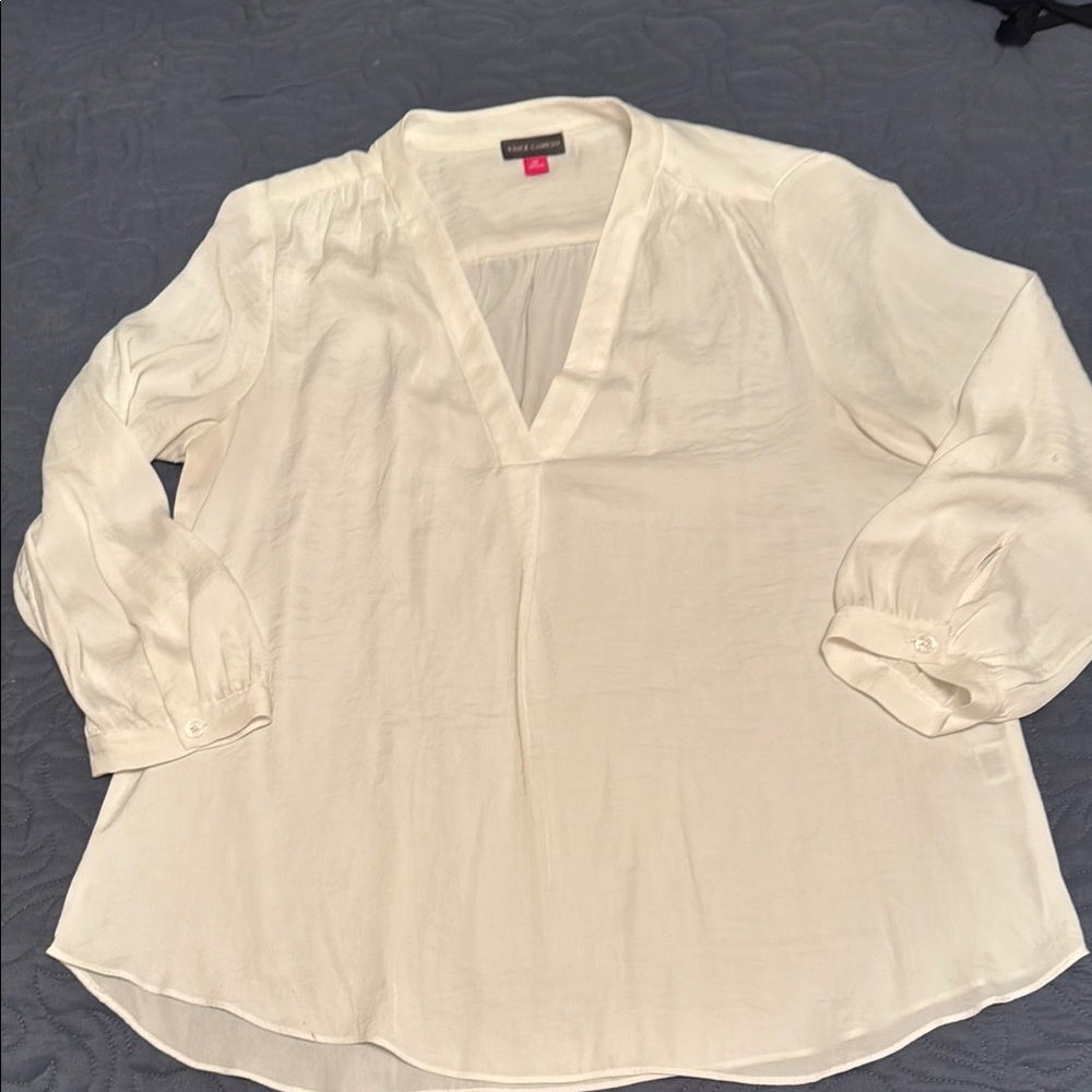 Vince Camuto White Relaxed Blouse with Mandarin Collar
